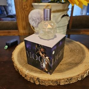 ARIANA GRANDE MOONLIGHT PERFUME
